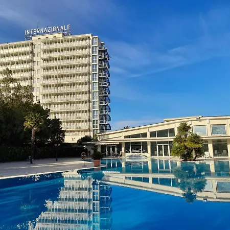 ホテル Internazionale Terme
