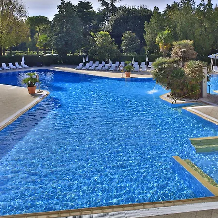 Internazionale Terme ホテル 4*