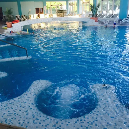 ホテル Internazionale Terme アーバノ・テルメ