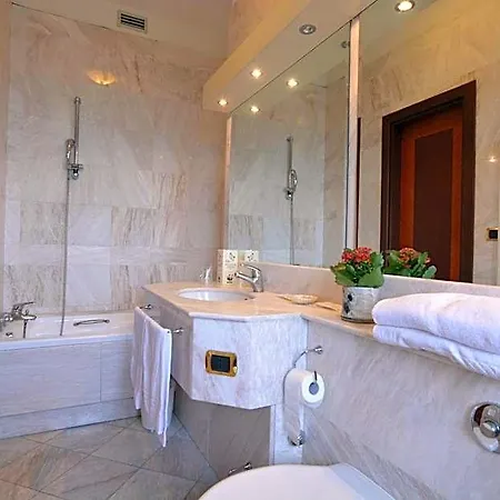 Internazionale Terme Hotel 4*