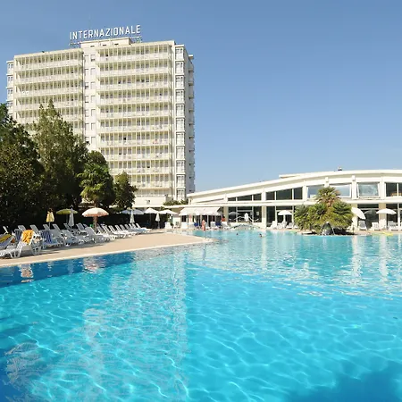 ホテル Internazionale Terme 4*