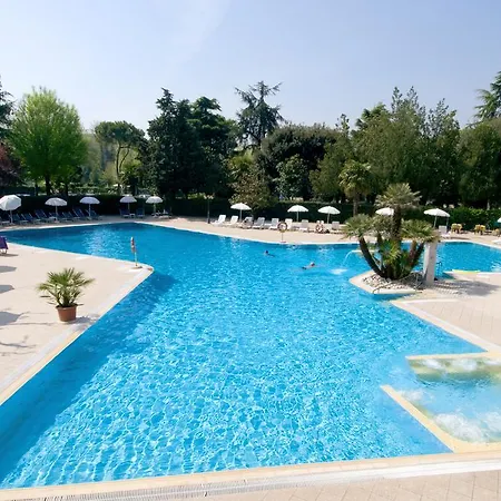 מלון Internazionale Terme