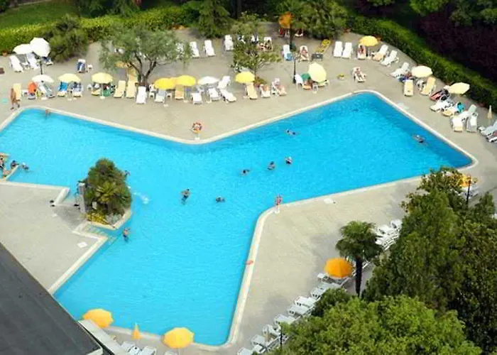 Отель Internazionale Terme 4*